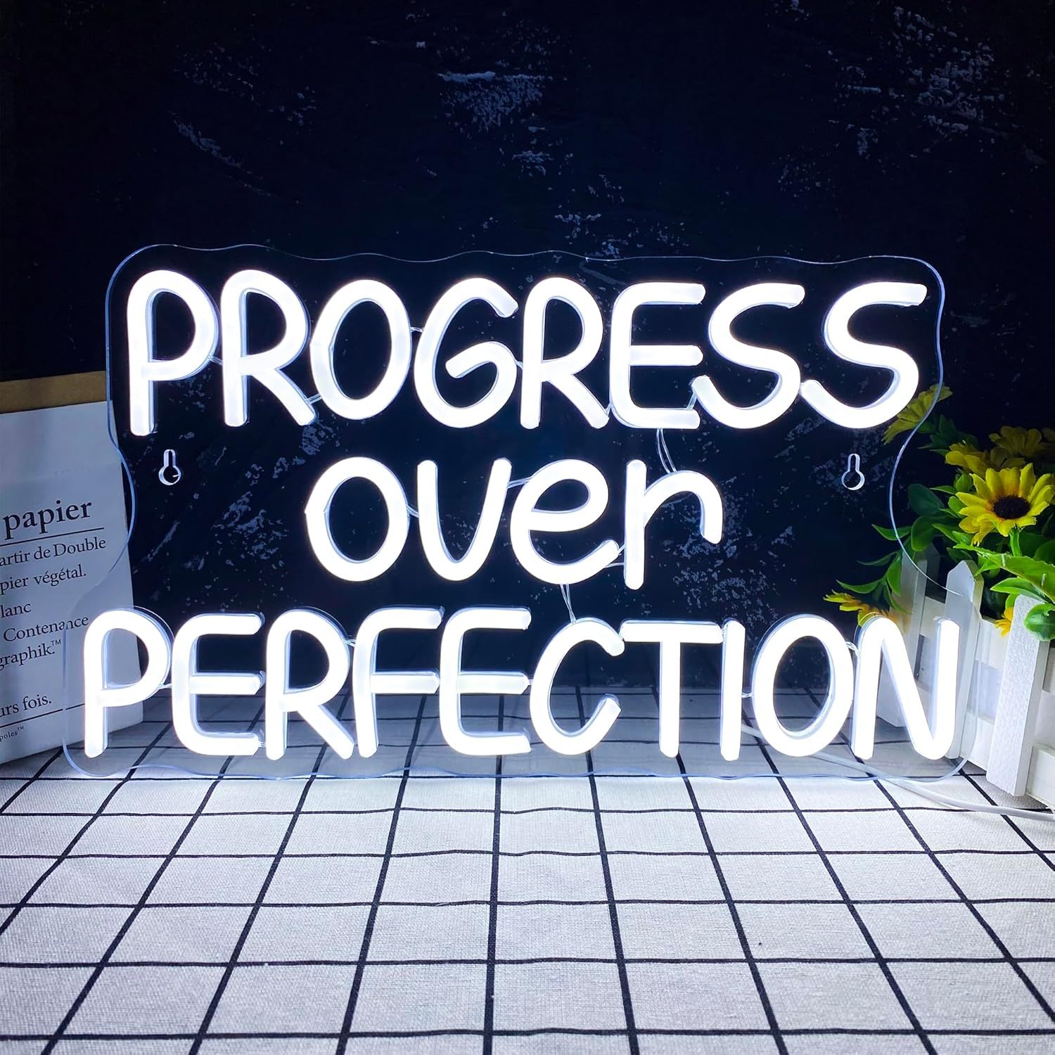 Progress Over Perfection LED N - đánh giá và giá Home Gym Neon Sign